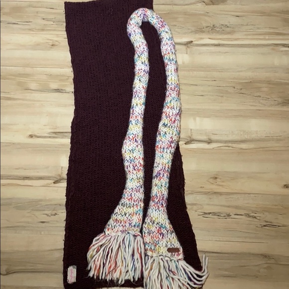 Free People/Roxy Scarf Bundle - Picture 10 of 10